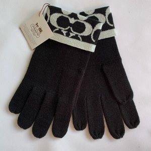 COACH Knit Gloves